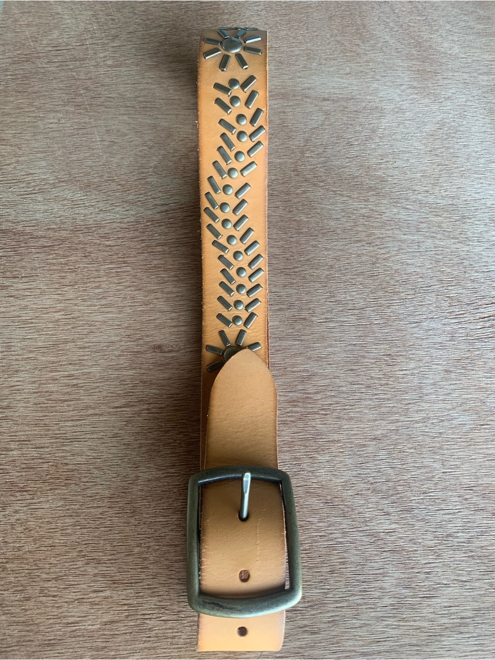 Linea Pelle Tan Leather Studded Belt with Brass Accents Size Small - Picture 7 of 9